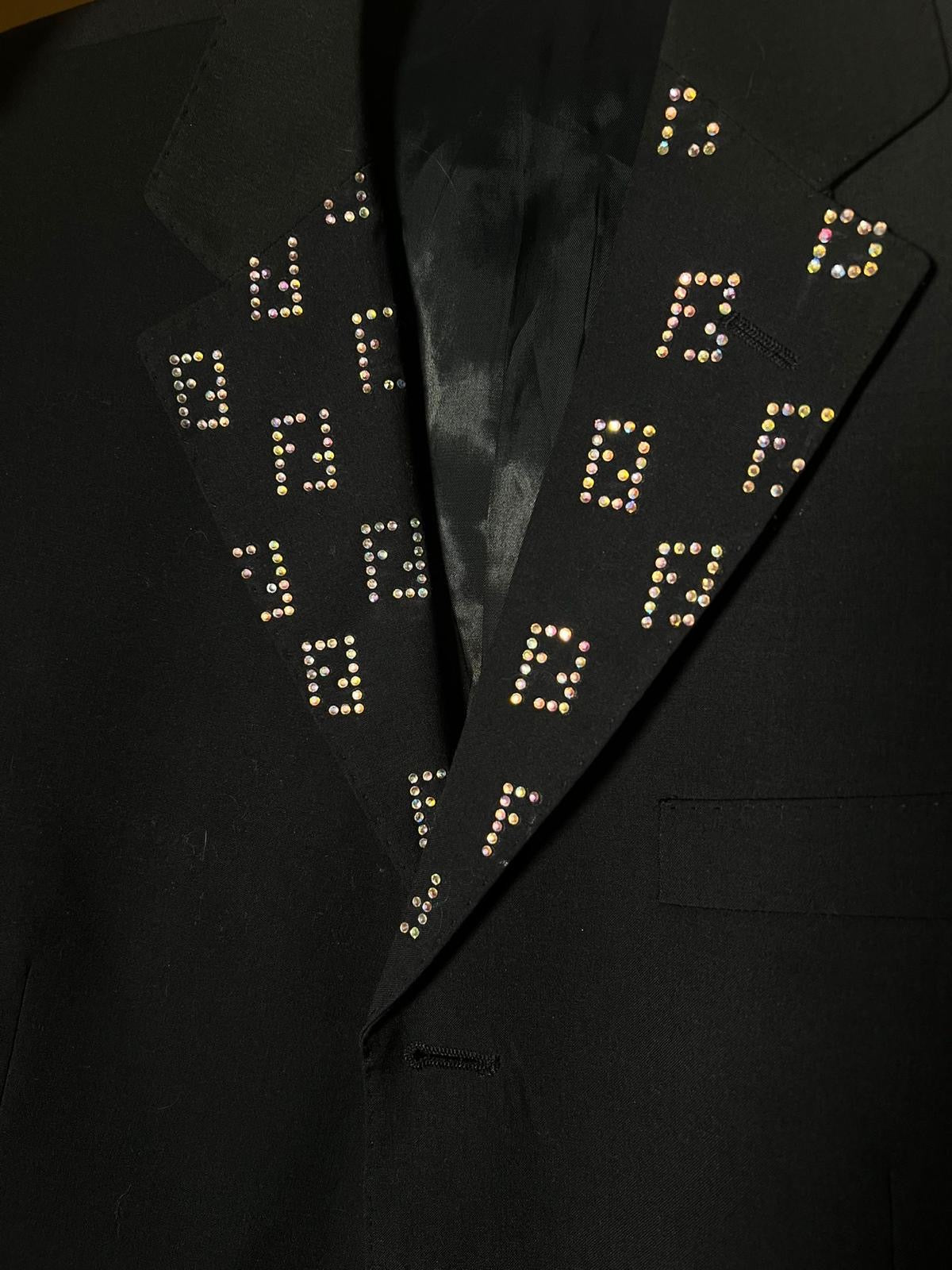 Blazer rielaborato con logo sul rever Fendi “FF”