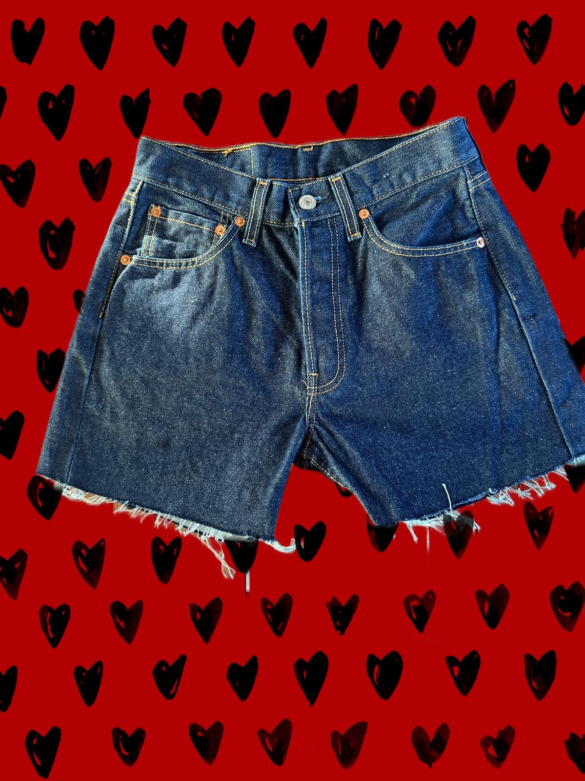 Shorts Levi’s rielaborato LV