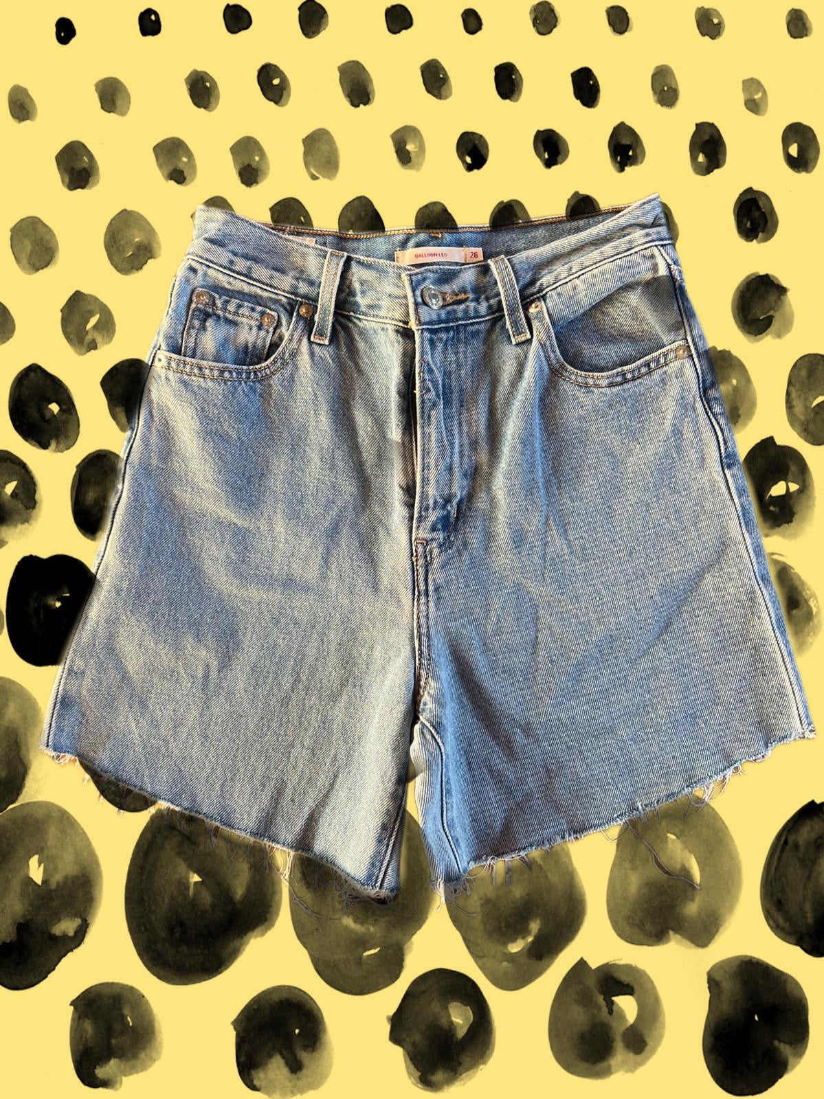 Shorts Levi’s rielaborato LV