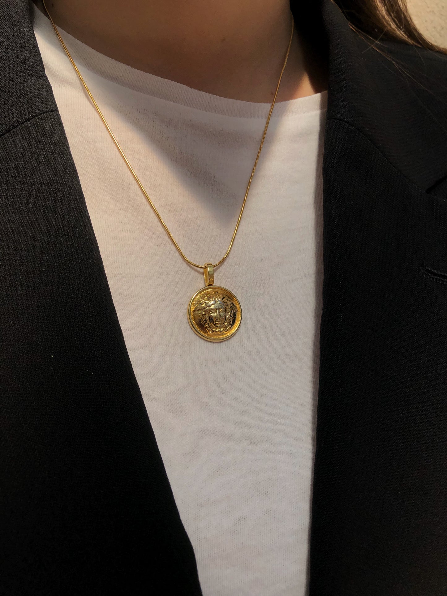 Collana bottone Versace