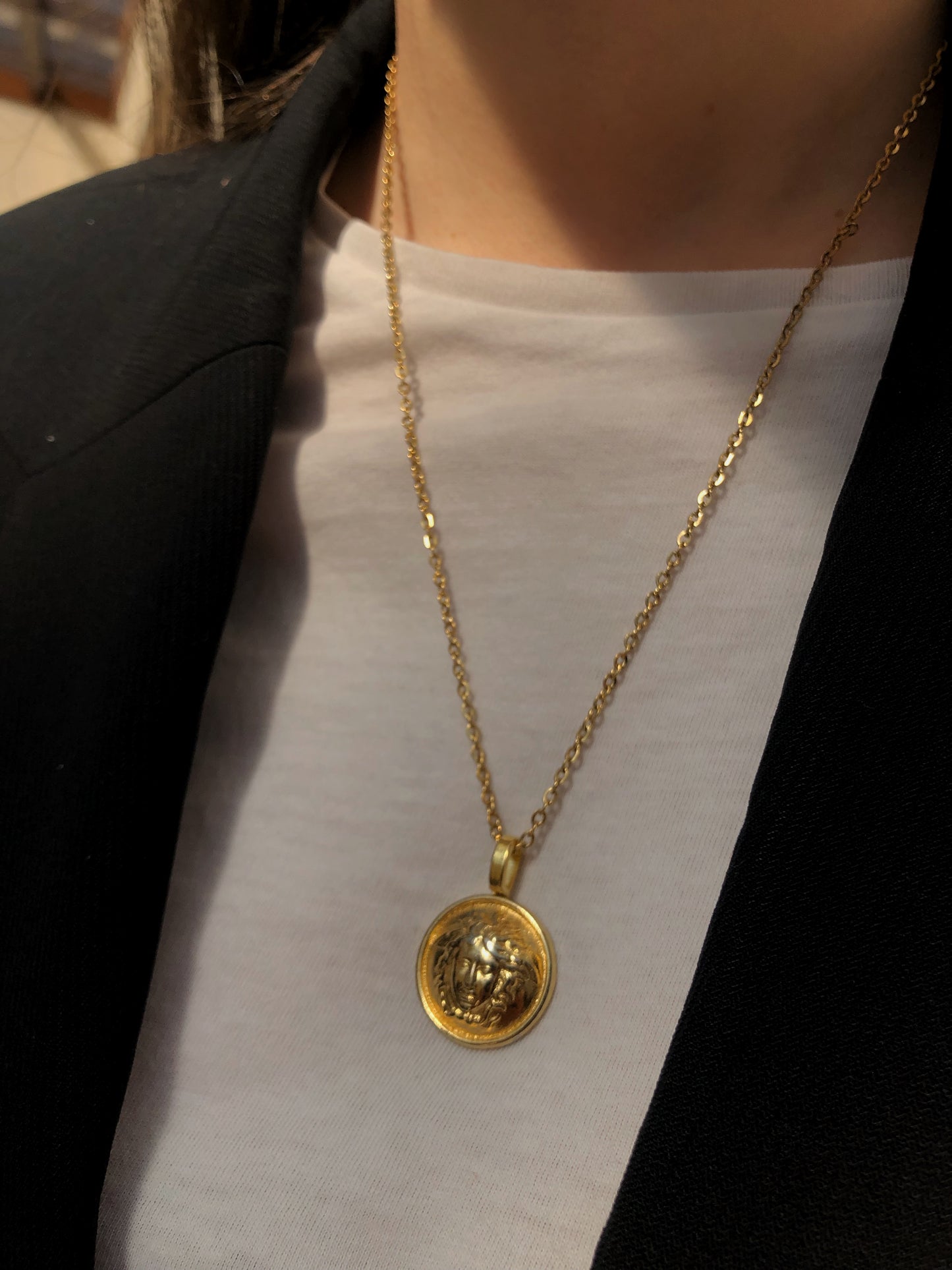 Collana bottone Versace