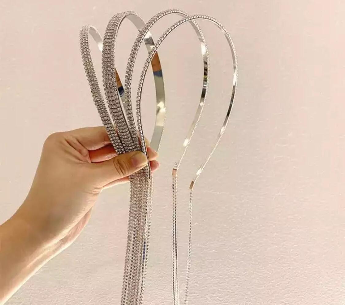 Cerchietto con strass pendenti