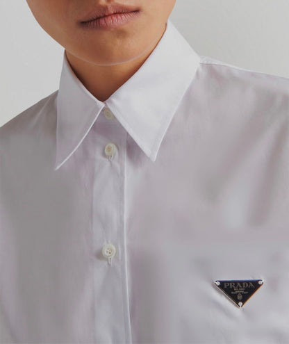 Camicia white rielaborata con logo Prada