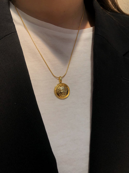 Collana bottone Versace